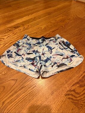 Lululemon hotty hot shorts